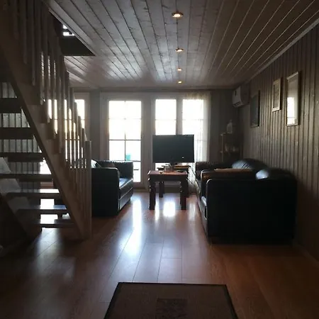 مكان تخييم Sponavik Stord