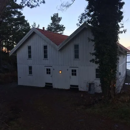 مكان تخييم Sponavik *